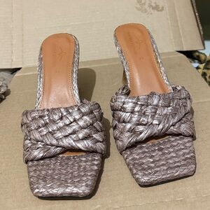Braided metallic straw texture Women's Mules
